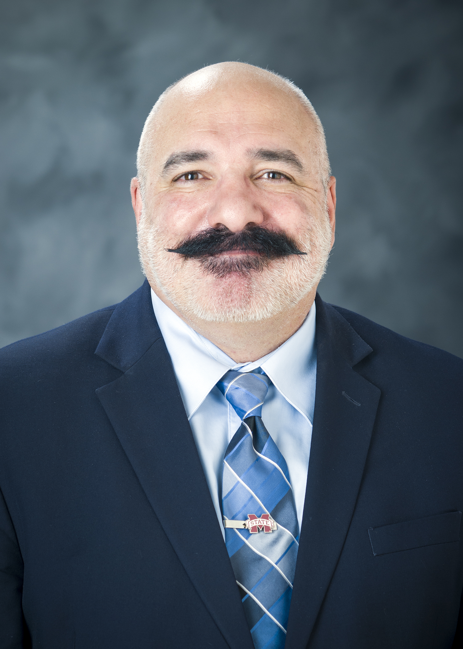 Photo of Dr. Peterson